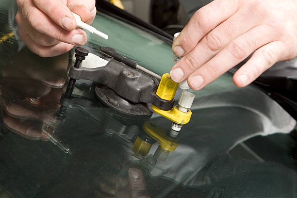 Auto Glass Repair Venice CA - Get Windshield Replacement and Repair Services with Cali Mobile Auto Glass